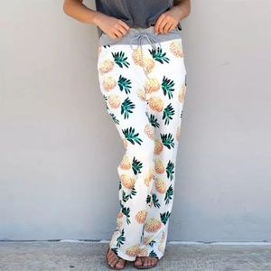 NWOT Women's Size Small Pineapple Lounger Pants